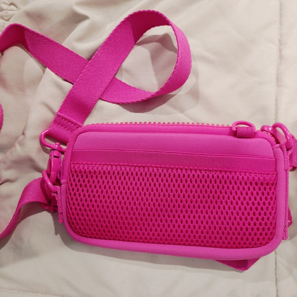 Silver Quilted Crossbody Bag - Picture 7 of 9